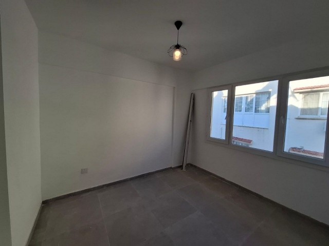 Reinvented 2 Bedroom Penthouse For Sale Location Near Nusmar Market Girne - Fotoğraf 3