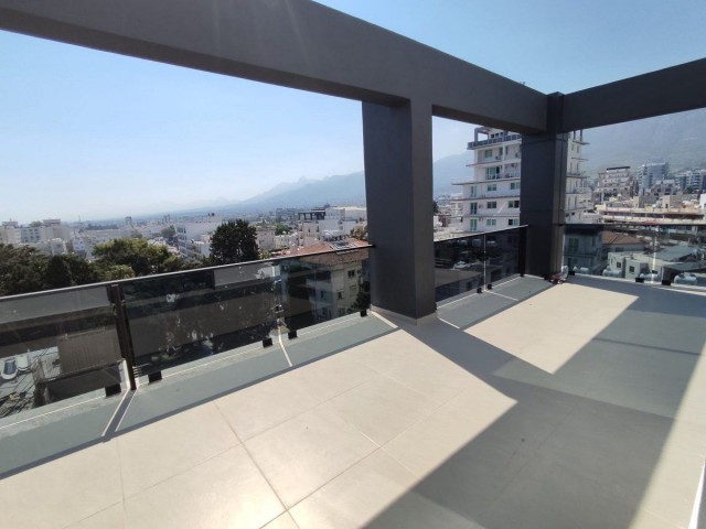 Nice 2 bedroom Penthouse For Sale Location City Center Girne - Fotoğraf 3