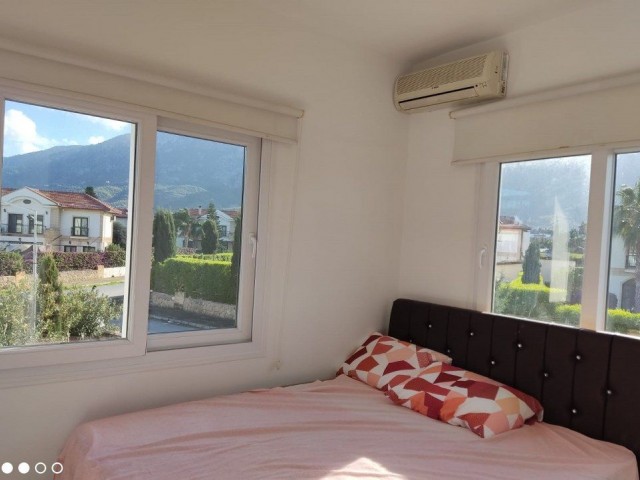 Nice 2 Bedroom Terrace Apartment For Sale Location Lapta Coastal Walkway (Lapta Yuruyus Yolu) Girne (Communal Swimming Pool) - Fotoğraf 4