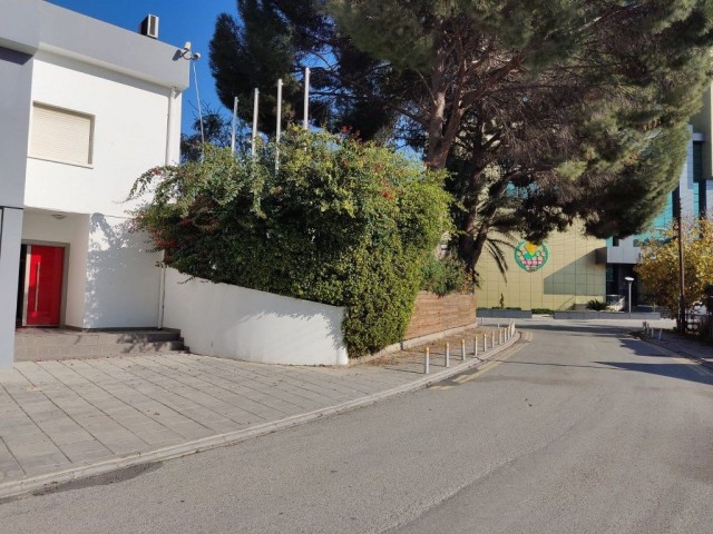 Kuzey Kıbrıs'ta 300 m² İş Yeri - Yatırım Fırsatı!