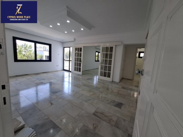 Kyrenia Merkez'de Geniş 3+2 Daire / 185 m² / Satılık Fırsat - Fotoğraf 3