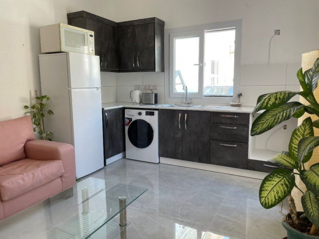 Refurbished 5 Bedroom, 2 living room and 2 Kitchen House For Sale Location Behind Simit Dunyasi Touristic Harbour City Centre Kyrenia. Great investment opportunity/Perfect for AirBnb - Fotoğraf 1
