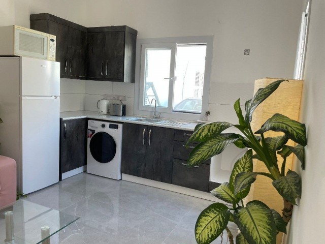 Refurbished 5 Bedroom, 2 living room and 2 Kitchen House For Sale Location Behind Simit Dunyasi Touristic Harbour City Centre Kyrenia. Great investment opportunity/Perfect for AirBnb - Fotoğraf 4