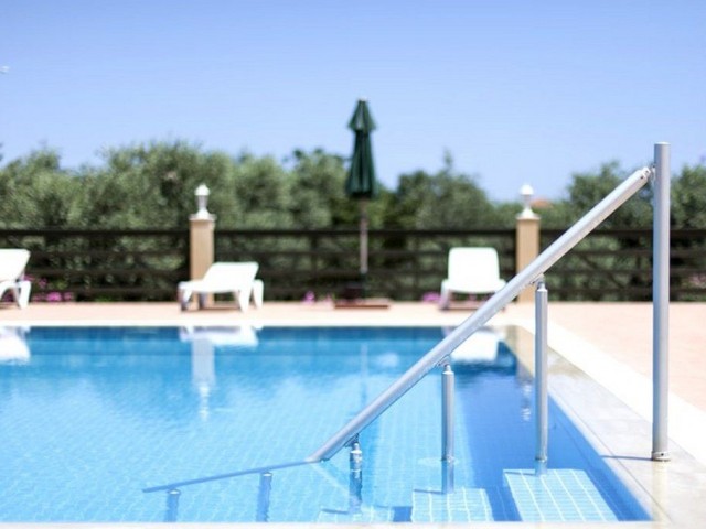 Great Business Opportunity Dream is to run a Highly Successful Apart Hotel with Best Location on the main high way road Edremit Alsancak Girne North Cyprus (For Sale) - Fotoğraf 3