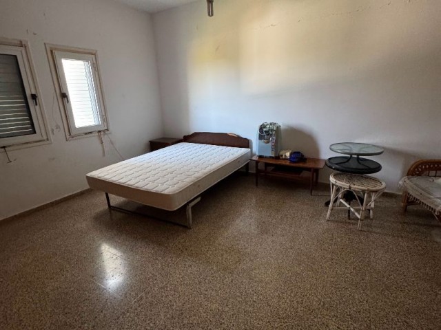 Girne Karaoğlanoğlu'nda Eşsiz Doğa Manzaralı Satılık 2+1 Daire!