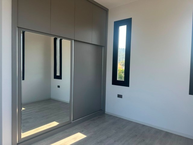 Girne Karşıyaka'da Lüks Villa - Özel Havuzlu ve Güzel Manzaralı!