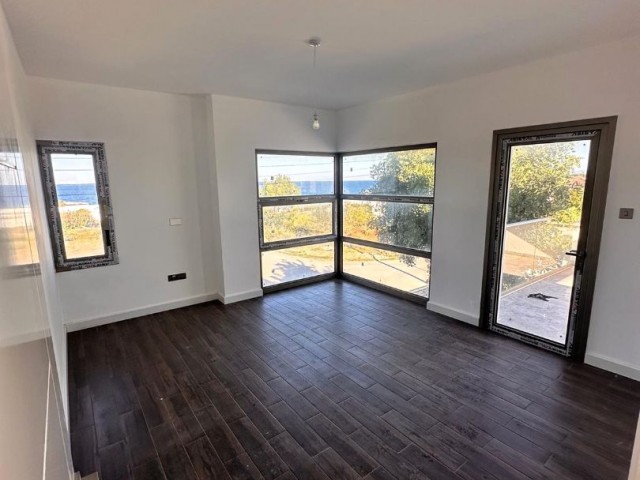 Çatalköy'de Deniz Manzaralı Sıfır Villa - Fotoğraf 1