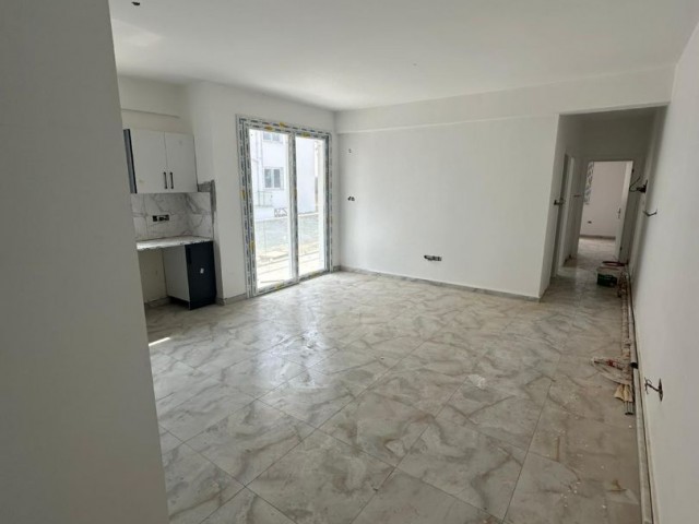 Gazimağusa'da Şehir ve Doğa Manzaralı Yeni Daire - Satılık! - Fotoğraf 2