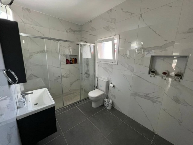 İskele Satılık Site İçi Villa Full Eşyalı 3+1 - Fotoğraf 2