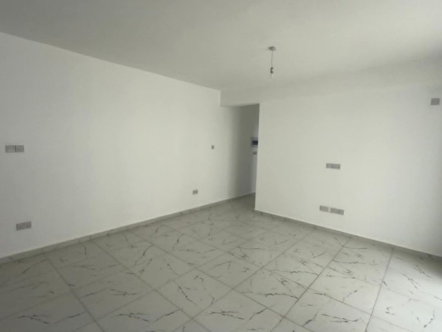 Gazimağusa'da Yılın Fırsatı! Şehir İçi 2+1 Daire, 80 m², Hemen Taşınabilirsiniz! - Fotoğraf 1