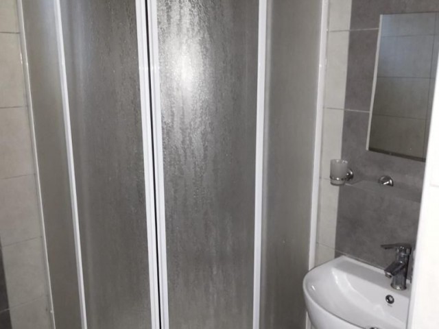 Gazi Magusa Merkez de Daü Yakını 2+1 Eşyalı Daire Bu Fırsat Kaçmaz - Fotoğraf 1