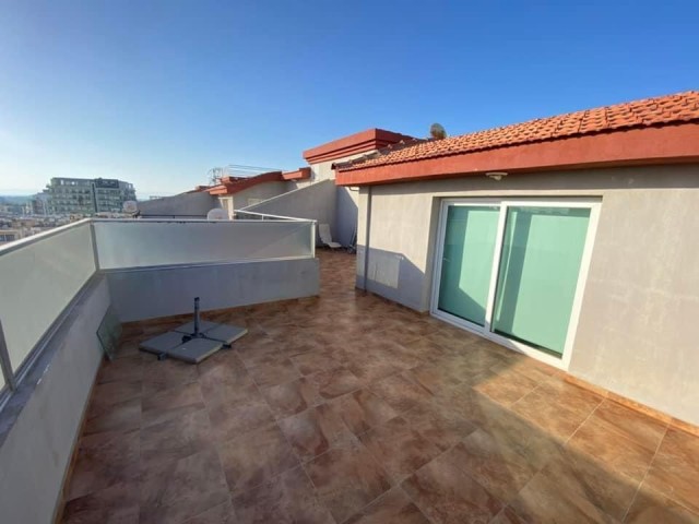 Bu Fırsat Kaçmaz !!! Gazimağusa Gülseren Bölgesi Satılık 3+1 Dublex Havuzlu Penthouse - Fotoğraf 1