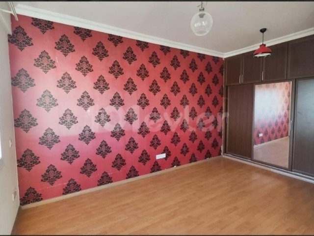 Mağusa Yeniboğaziçi Satılık 3+1 - Fotoğraf 2