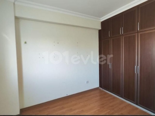 Mağusa Yeniboğaziçi Satılık 3+1 - Fotoğraf 4