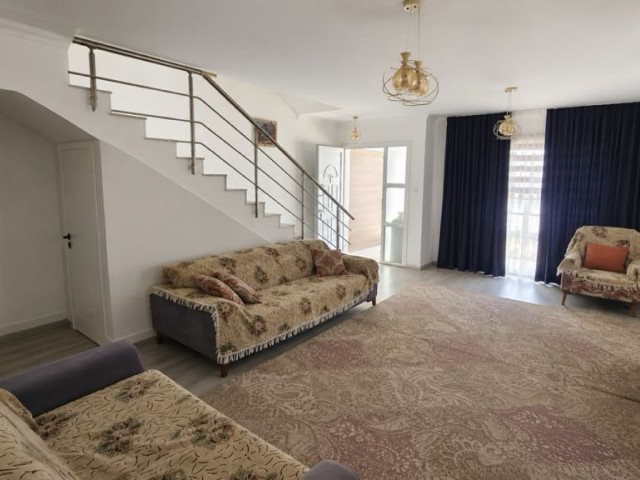 İskele Royal Sun 3+1 İkiz Villa Masrafsız - Fotoğraf 4