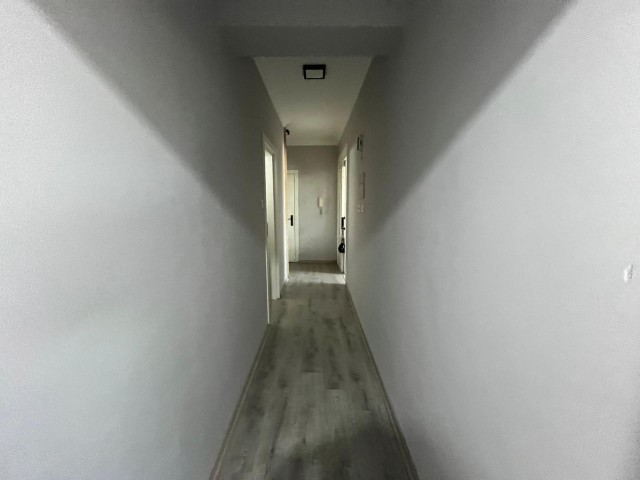 İskele Satılık 3+1 Eşyalı Daire Hazır Kiracılı - Fotoğraf 4