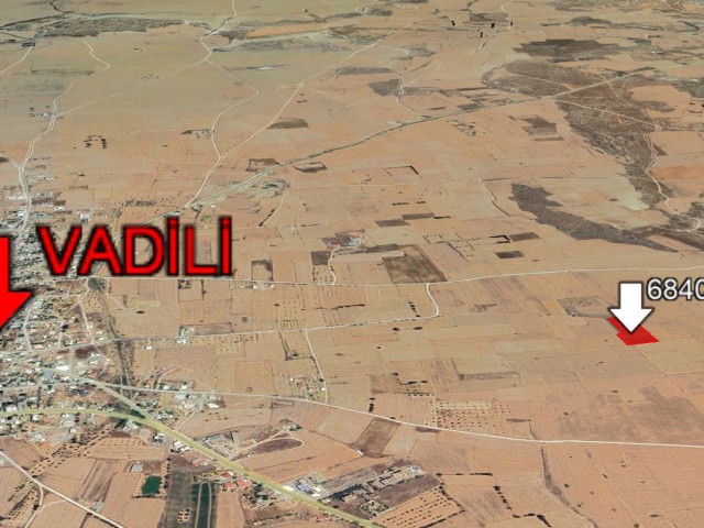 Vadili Köyünde Satılık 8640 M2 Resmi Yolu Mevcut - Fotoğraf 1
