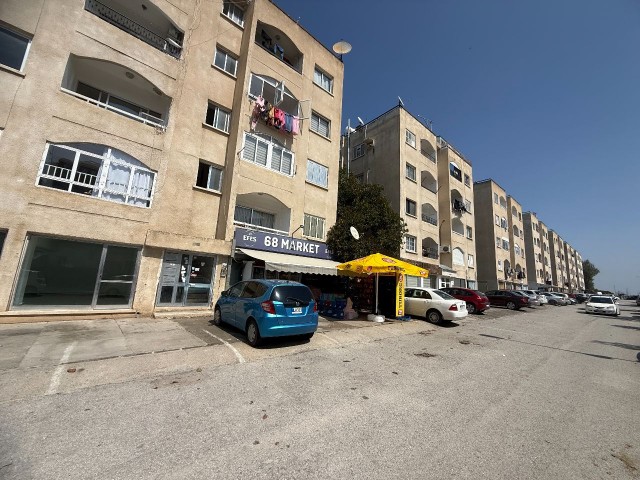 Lefkoşa - Metehan Sosyal Konutlarında Kiracısı İçinde Satılık Dükkan - Fotoğraf 1