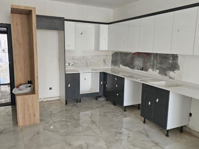 Lefkoşa Taşkınköy de Harika Konuma Sahip Aralık Teslim 2+1 95 M2 Büyüklügünde Türk Koçalı Daireler - Fotoğraf 1