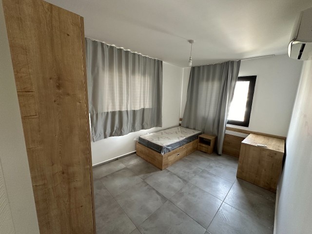 Yenişehir de Kiracıları İçinde Ful Esyaları İle Birlikte Komple Satılık Bina - Fotoğraf 3