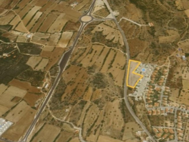 Karpaz’da Gate Marina’ya Yakın, Deniz Manzaralı Satılık Fırsat Arazi