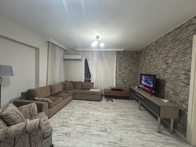 Girne Şehir Merkezinde Satılık 3+1 Daire