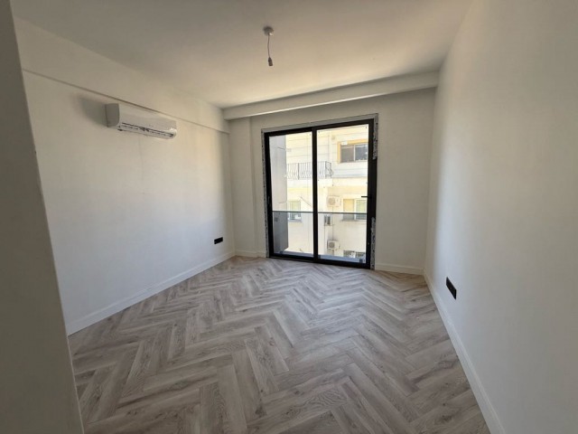 Girne’nin Kalbinde Yaşam Ve Yatırım Fırsatı Satılık Ticari İzin Seçenekli 2+1 daireler