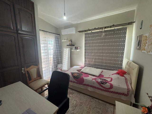 Girne Merkez’ de 3+1, 130m2, Geniş Teraslı, Satılık Penthouse Daire - Fotoğraf 2