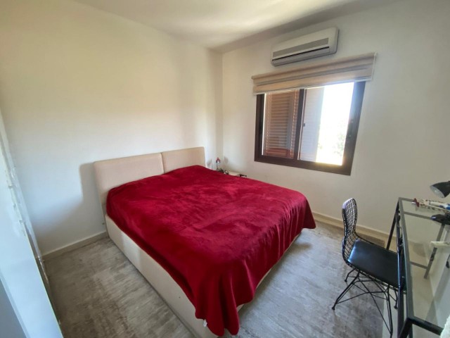 Tatlısu’da Site İçerisinde Deniz manzaralı, Geniş Bahçeli Satılık 3+1 Köşe İkiz Villa - Fotoğraf 2