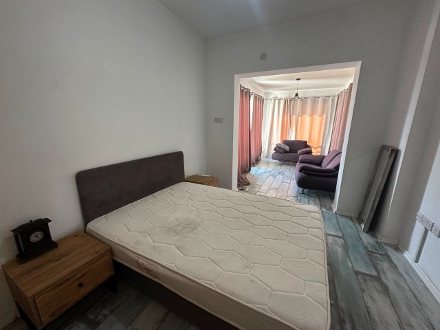 Lefkoşa Göçmenköy’ de 3+1, 170m2, Ticari İzinli, Türk Malı, Satılık Dubleks Daire - Fotoğraf 4