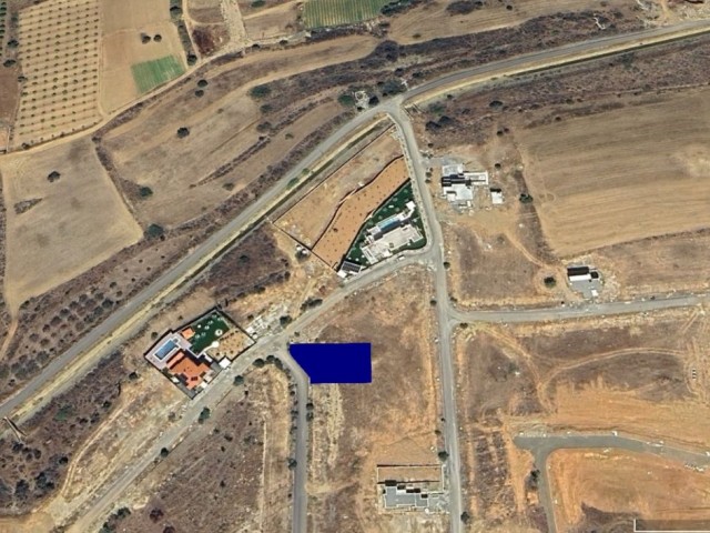 Lefke Cengizköy’ de 765m2, Altyapısı Hazır, Koçanı Çıkmış, Satılık Deniz Manzaralı Arsa