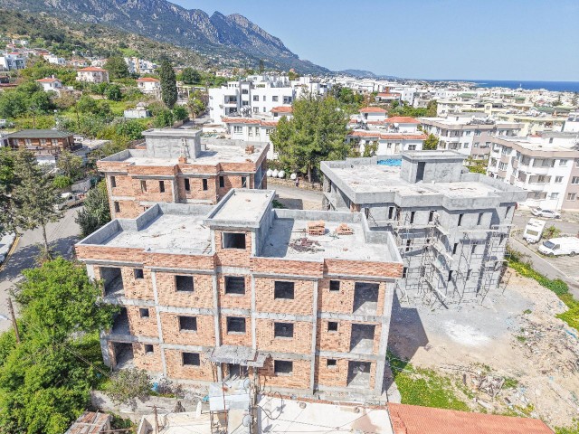 Girne Alsancak’ta 2+1, 75m2, Ortak Havuzlu Site içerisinde Satılık Apartman Daireleri - Fotoğraf 2