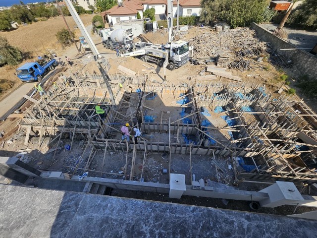 Girne Alsancak’ta 3+1, 200 m2 Satılık Özel Havuzlu Bahçeli Villa - Fotoğraf 2