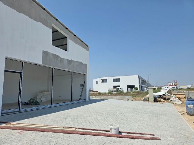 Lefkoşa Alayköy, Sanayide 500 m2 Arsa İçerisinde 300 m2, Satılık İşyeri - Fotoğraf 4