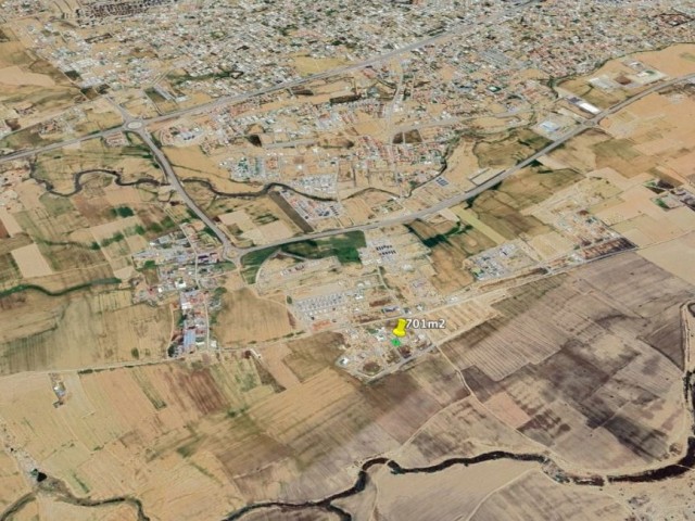 Lefkoşa Batıkent’ te Merkezi Konumda, 701m2, Satılık Arsası - Fotoğraf 2