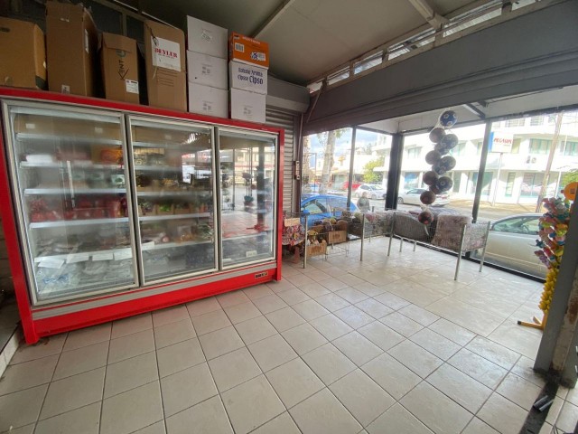 Lefkoşa Ortaköy’ de, Anayol üzeri, Toplamda 220 m2, Türk Malı Satılık Dükkan - Fotoğraf 2