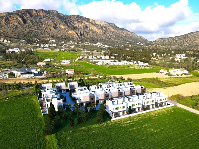 Girne Ağırdağ’da, 3+1, 205m2, Şömineli, Türk Malı, Satılık Lüks Villalar