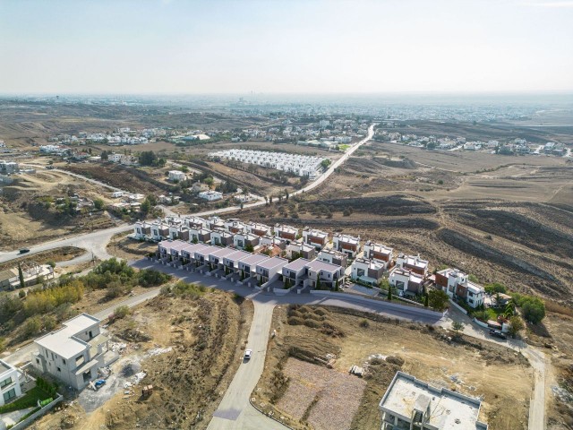 Lefkoşa Gönyeli' de 3+1, 161 m², Türk Malı, Bahçeli Satılık Fırsat Villalar