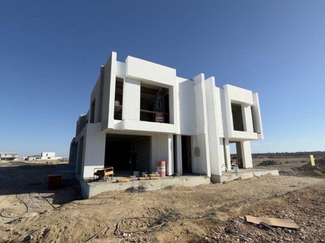 Lefkoşa Batıkent’ te 3+1, 150m2, Şömineli, Bahçeli, Türk Malı, Satılık Villalar - Fotoğraf 2