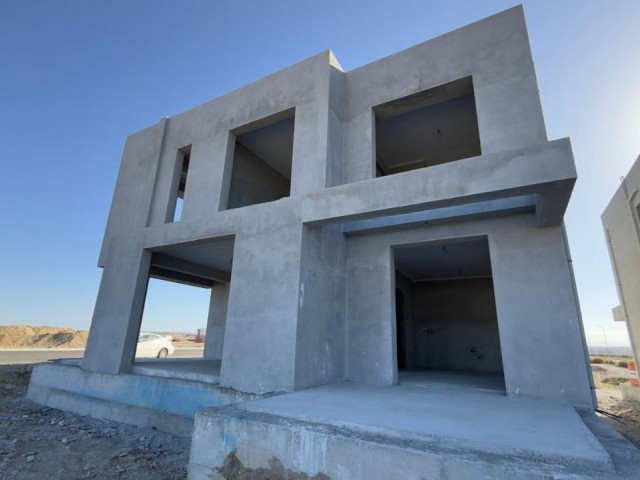Lefkoşa Batıkent’ te 3+1, 150m2, Şömineli, Bahçeli, Türk Malı, Satılık Villalar - Fotoğraf 3