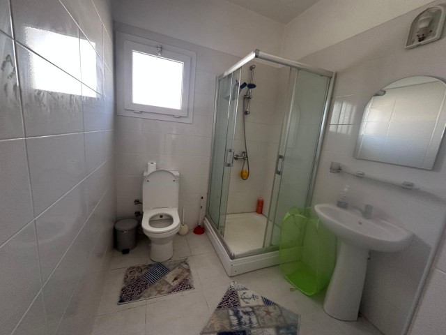 Lefkoşa Gönyeli’ de 2+1, 95m2, Zemin Kat, Türk Malı Satılık Apartman Dairesi - Fotoğraf 1
