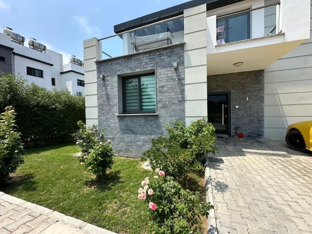 Alsancak'ta Villa. Eşdeğer Koçan sahibinin adına kayıtlı - Fotoğraf 2