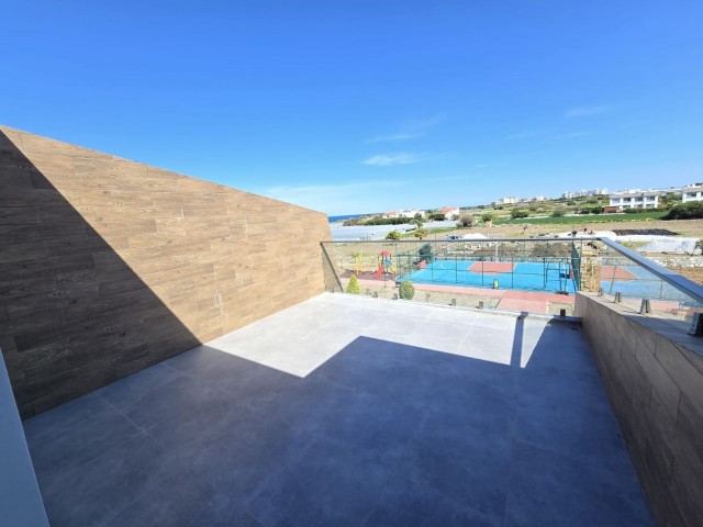 Girne Alsancak deniz tarafında harika manzaralı SATILIK LOFT 2+1 DAİRE - Fotoğraf 1