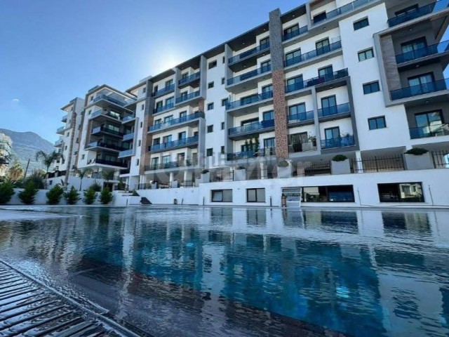 Girne merkez’de havuzlu site içerisinde 1 + 1 satılık ticari izinli ofis daire - Fotoğraf 3