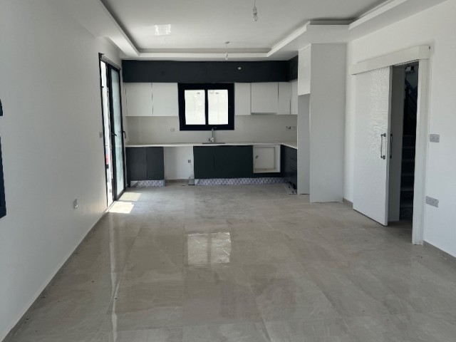 Lefkoşa Minareliköy de satılık 3+1 villa