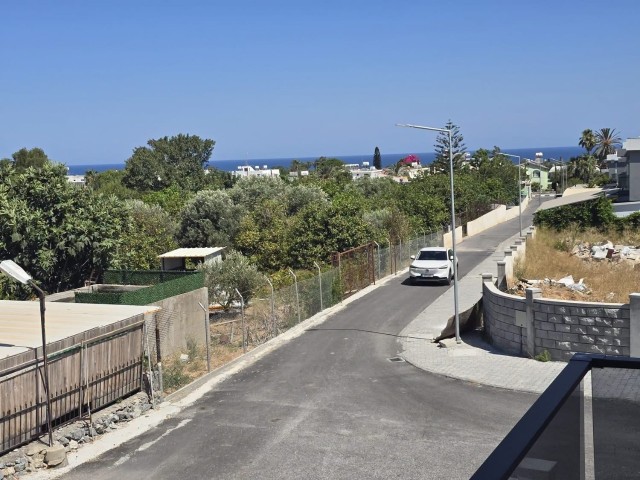 Girne Alsancak'ta  4 yatak odalı ve özel yüzme havuzlu TAŞINMAYA HAZIR SIFIR VİLLALAR