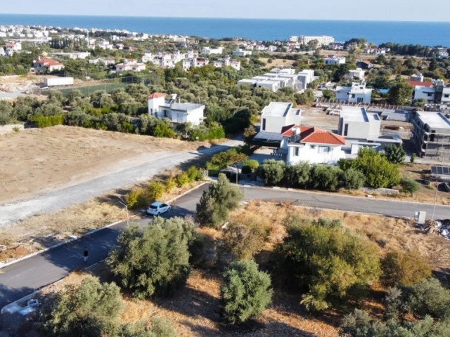 Laptada dağ ve deniz manzaralı 643 m2 villa yapımına uygun satılık arsa - Fotoğraf 4