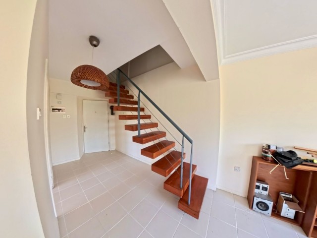 Lefkoşa köşklüçiflik de satılık Türk malı 3+1 Dubleks daire - Fotoğraf 4