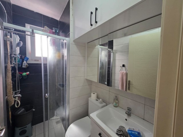 Girne Merkezde TÜRK KOÇANLI 3+1 masrafsız full eşyalı satılık daire - Fotoğraf 3