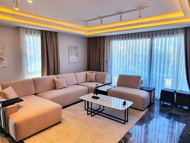 Lapta, Girne Yeni 4+1 Müstakil Villa, Özel Havuz | Denize 500 Metre